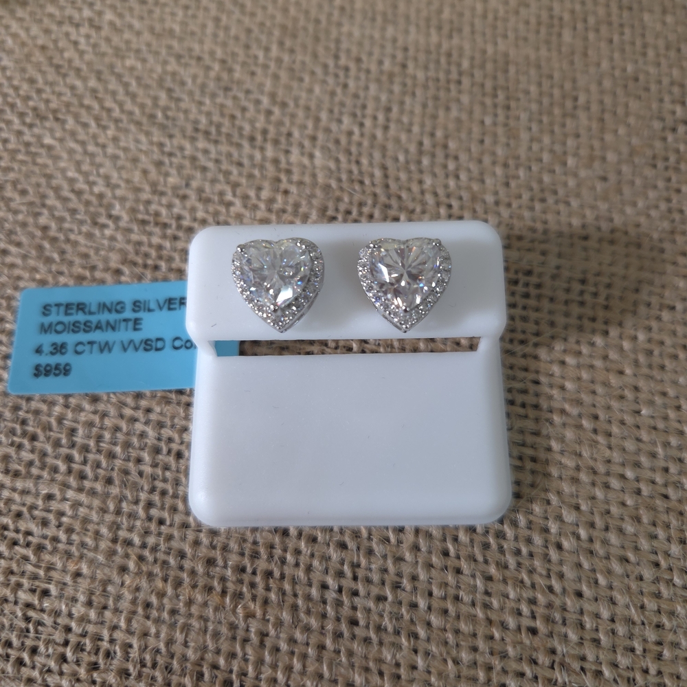 NWT 925 Sterling Silver 4.36 CTW Moissanite Heart Stud Earrings